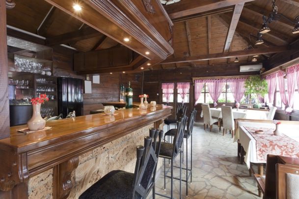 Restaurant with wooden accents